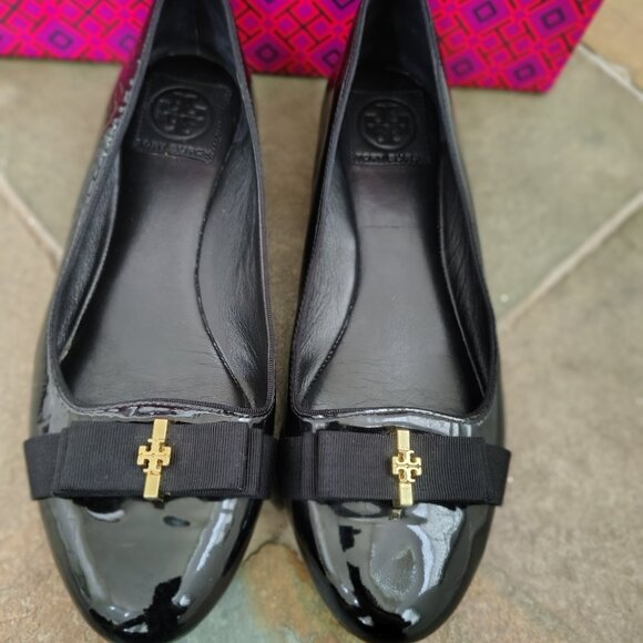 Tory Burch Black Patent Leather Ballet Flat Shoe - Picture 5 of 6